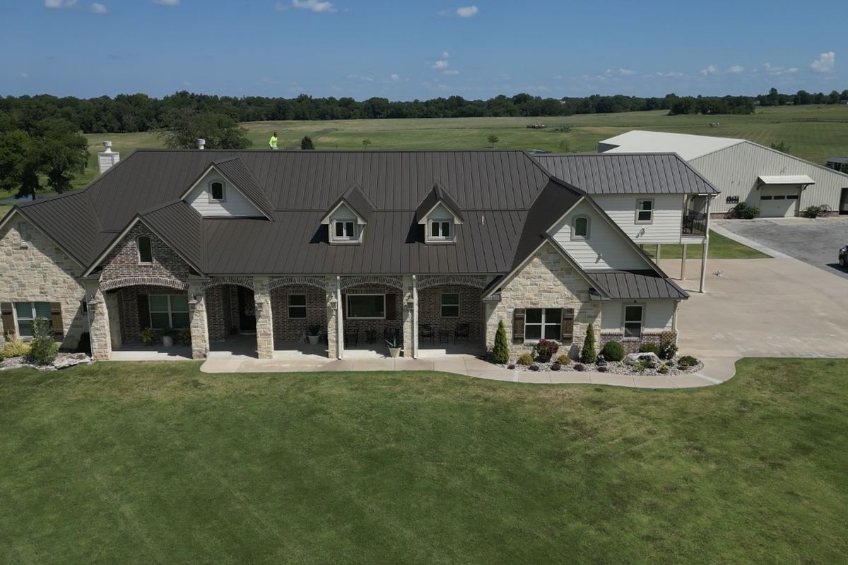 Standing seam metal roof