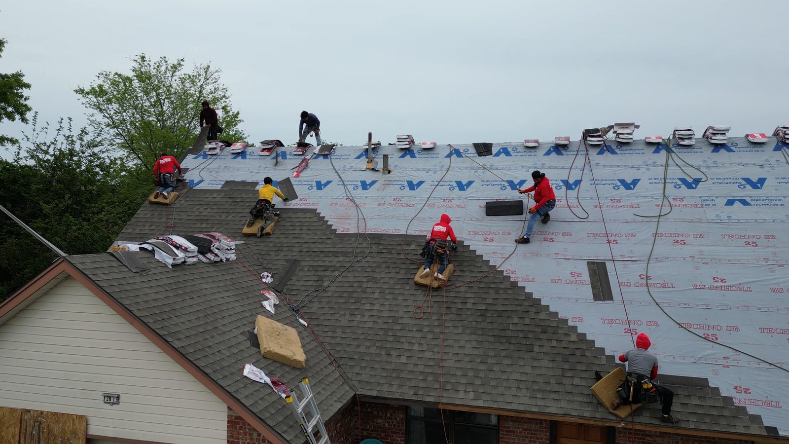 Underlayment going on